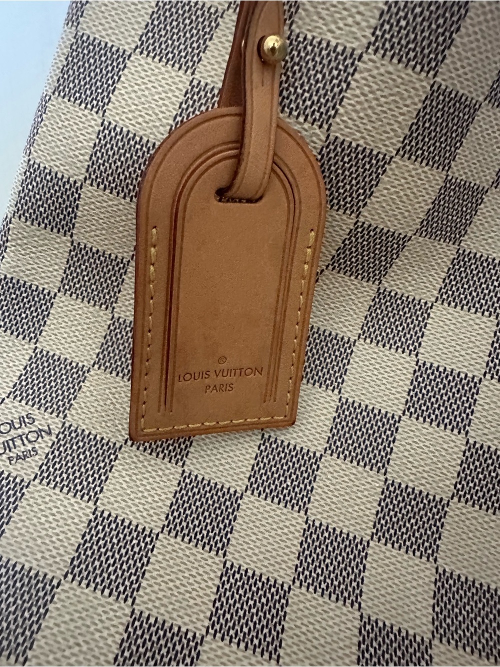 Louis Vuitton Grateful Handbag MM
Pink inside - Picture 3 of 6
